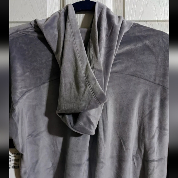 Zella Gray Track Jacket Girl's XL Velour Lightweight Hooded Sporty Gift Idea - Picture 5 of 5